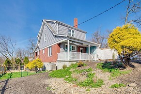Pet-friendly Pittsburgh Home: 3 Mi to Downtown!