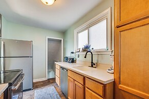 Pet-friendly Pittsburgh Home: 3 Mi to Downtown!