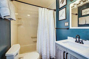 Pet-friendly Pittsburgh Home: 3 Mi to Downtown!