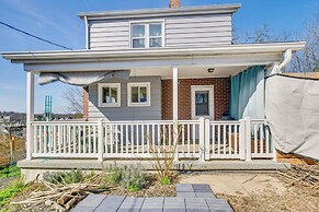 Pet-friendly Pittsburgh Home: 3 Mi to Downtown!