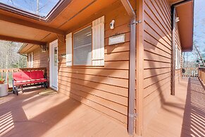 Pet-friendly Hiawassee Cabin w/ Lake Views & Sauna