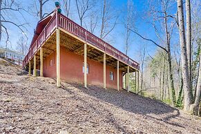 Pet-friendly Hiawassee Cabin w/ Lake Views & Sauna