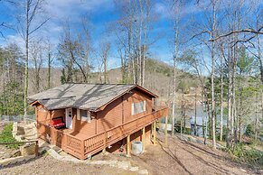 Pet-friendly Hiawassee Cabin w/ Lake Views & Sauna