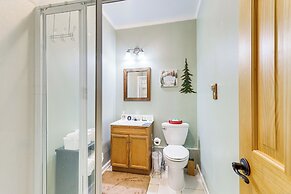 Pet-friendly Hiawassee Cabin w/ Lake Views & Sauna