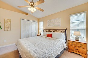 Renovated Kissimmee Home - 10 Mi to Disney Springs