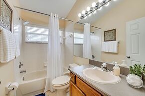 Renovated Kissimmee Home - 10 Mi to Disney Springs