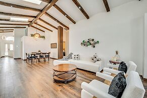 Renovated Kissimmee Home - 10 Mi to Disney Springs