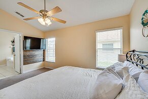 Renovated Kissimmee Home - 10 Mi to Disney Springs