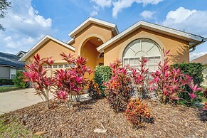 Renovated Kissimmee Home - 10 Mi to Disney Springs