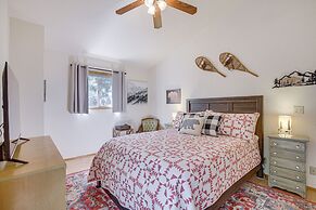 Woodsy Lake Arrowhead Cabin w/ Fire Pit Table