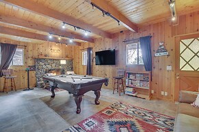 Woodsy Lake Arrowhead Cabin w/ Fire Pit Table