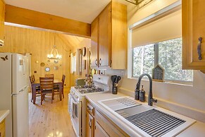 Woodsy Lake Arrowhead Cabin w/ Fire Pit Table