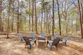 Winnsboro Barndominium w/ Fire Pit & Large Deck!