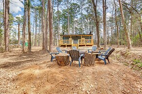 Winnsboro Barndominium w/ Fire Pit & Large Deck!