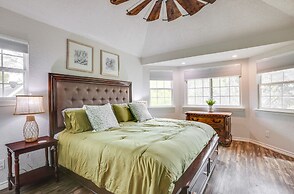 Backyard, Deck & Fire Pit: Conroe Getaway