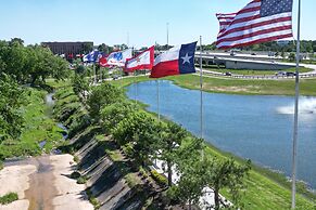 Backyard, Deck & Fire Pit: Conroe Getaway