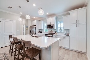 Pensacola Golf Getaway w/ Pool + Beach Access!