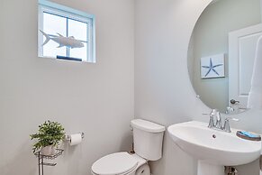 Pensacola Golf Getaway w/ Pool + Beach Access!