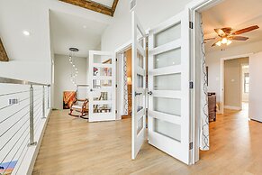 Newly Remodeled Lakefront Granbury Escape w/ Dock!