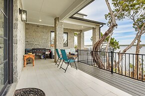 Newly Remodeled Lakefront Granbury Escape w/ Dock!