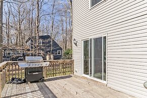 Pocono Retreat: Lake, Firepit, Bbq, Gameroom, Ski 4 Bedroom Home by Re