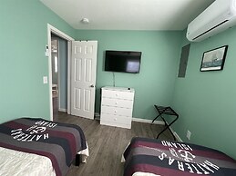 Sunfish Cove 2 Bedroom Cottage by RedAwning