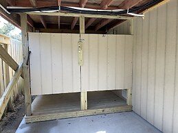 Sunfish Cove 2 Bedroom Cottage by RedAwning