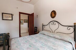 Villa Carmen With Garden And Pool