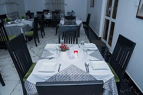 Carlton Gate Hotel Festac