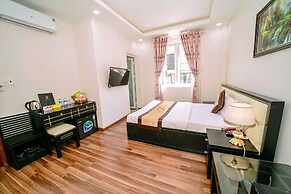 Vinh Hoi Hotel