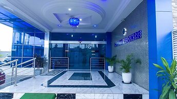 MountRoyal Centre Hotel and Suites