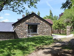 3 Caddaford Barns