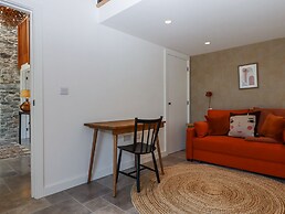 3 Caddaford Barns