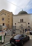 Ultra central apartment at Synagogue