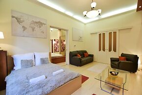 Ultra central apartment at Synagogue