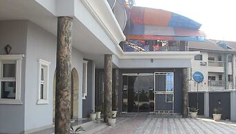 De-Lasmall Hotel and Resort Ltd