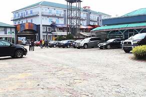 De-Lasmall Hotel and Resort Ltd