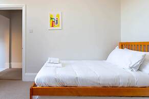 Spacious 2BD Flat By Regents Park & Camden Town!