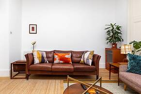 Spacious 2BD Flat By Regents Park & Camden Town!