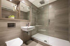 Leeds Centre by Charles Hope