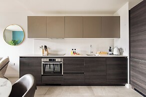 Leeds Centre by Charles Hope