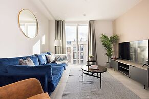 Leeds Centre by Charles Hope