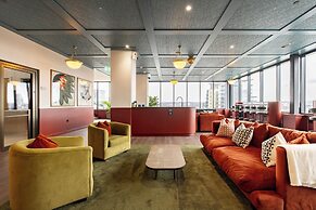 Leeds Centre by Charles Hope