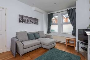 Ground Floor Apartment - Private Garden