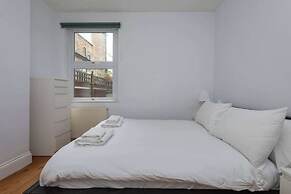 Ground Floor Apartment - Private Garden