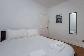 Ground Floor Apartment - Private Garden