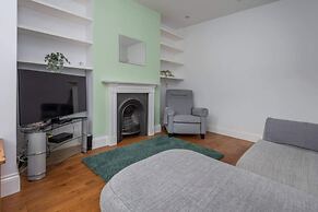 Ground Floor Apartment - Private Garden