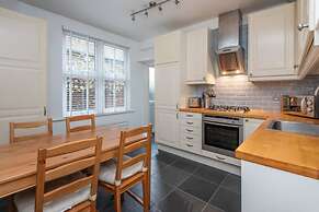 Ground Floor Apartment - Private Garden