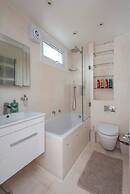 Ground Floor Apartment - Private Garden