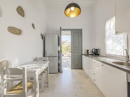 Baybees Sea View Residence